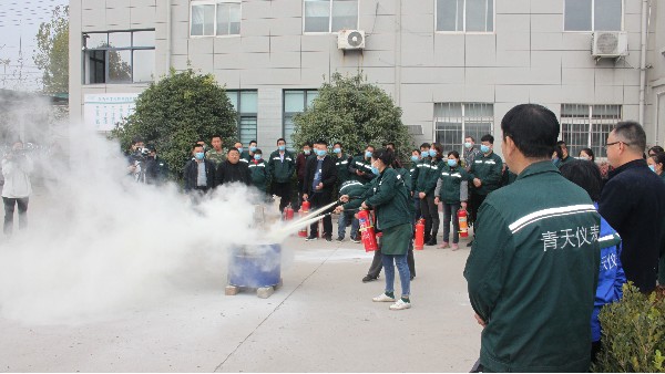 OD官方版网站登录入口-OD(中国)
加强安全意识，全体员工进行消防演练